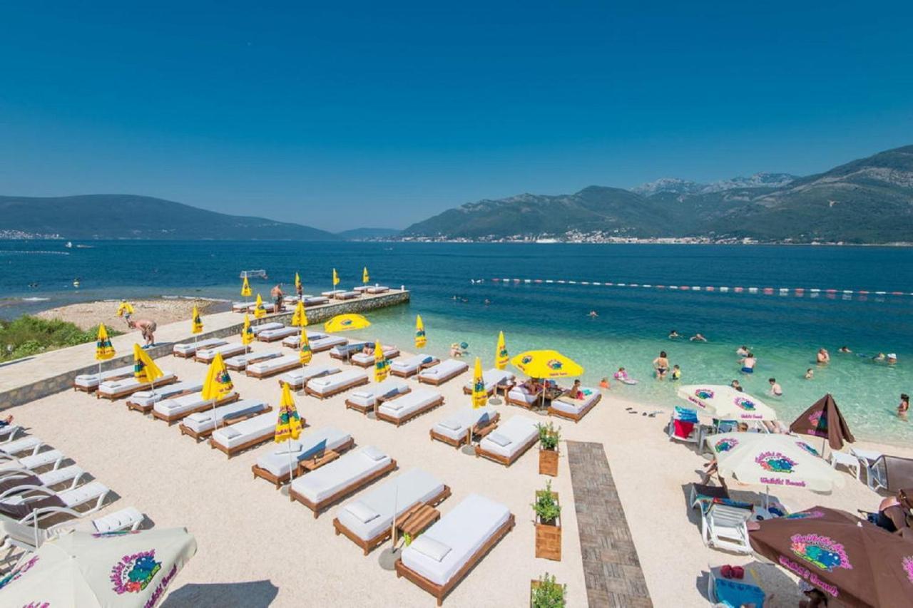 Bayview Apartments Tivat Montenegro Esterno foto