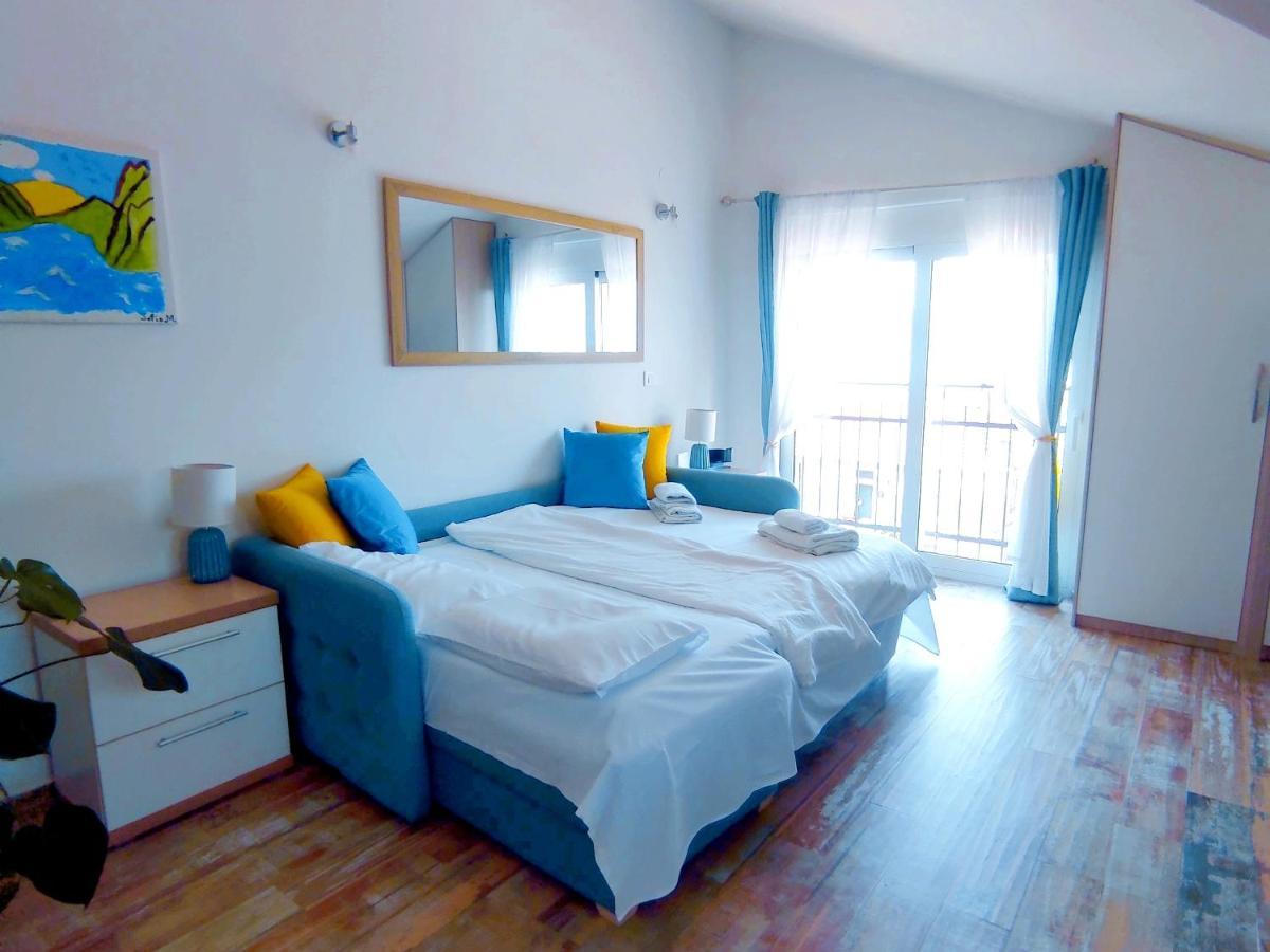 Bayview Apartments Tivat Montenegro Esterno foto