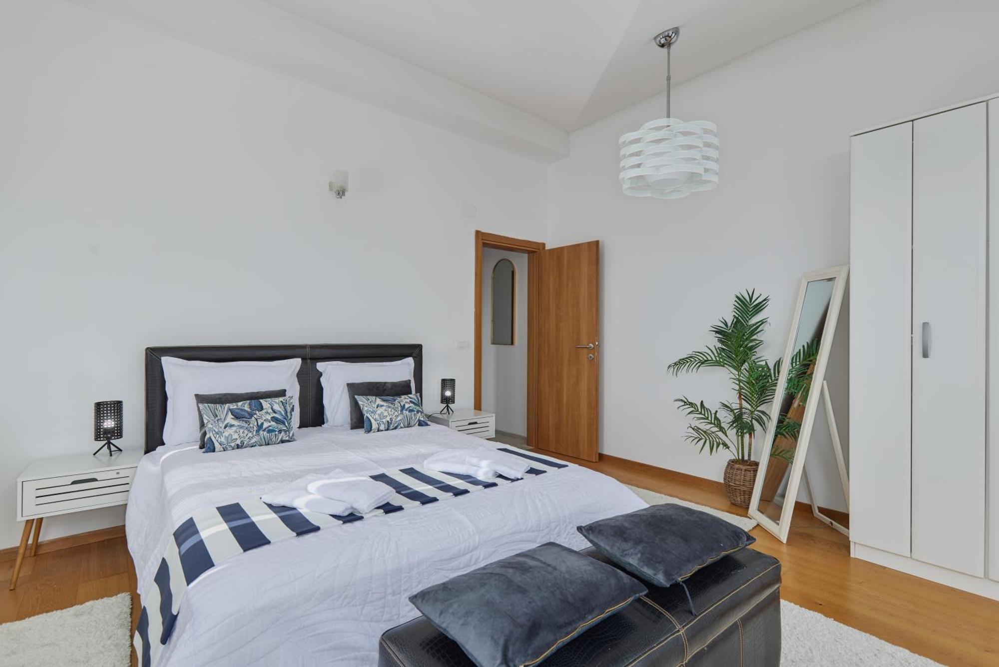 Bayview Apartments Tivat Montenegro Esterno foto