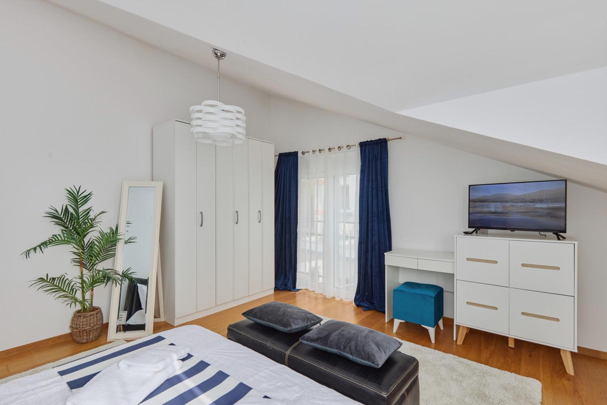 Bayview Apartments Tivat Montenegro Esterno foto