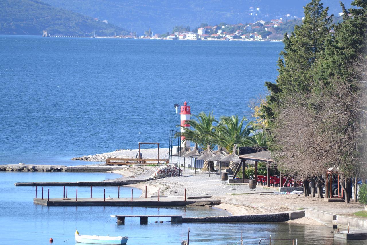 Bayview Apartments Tivat Montenegro Esterno foto