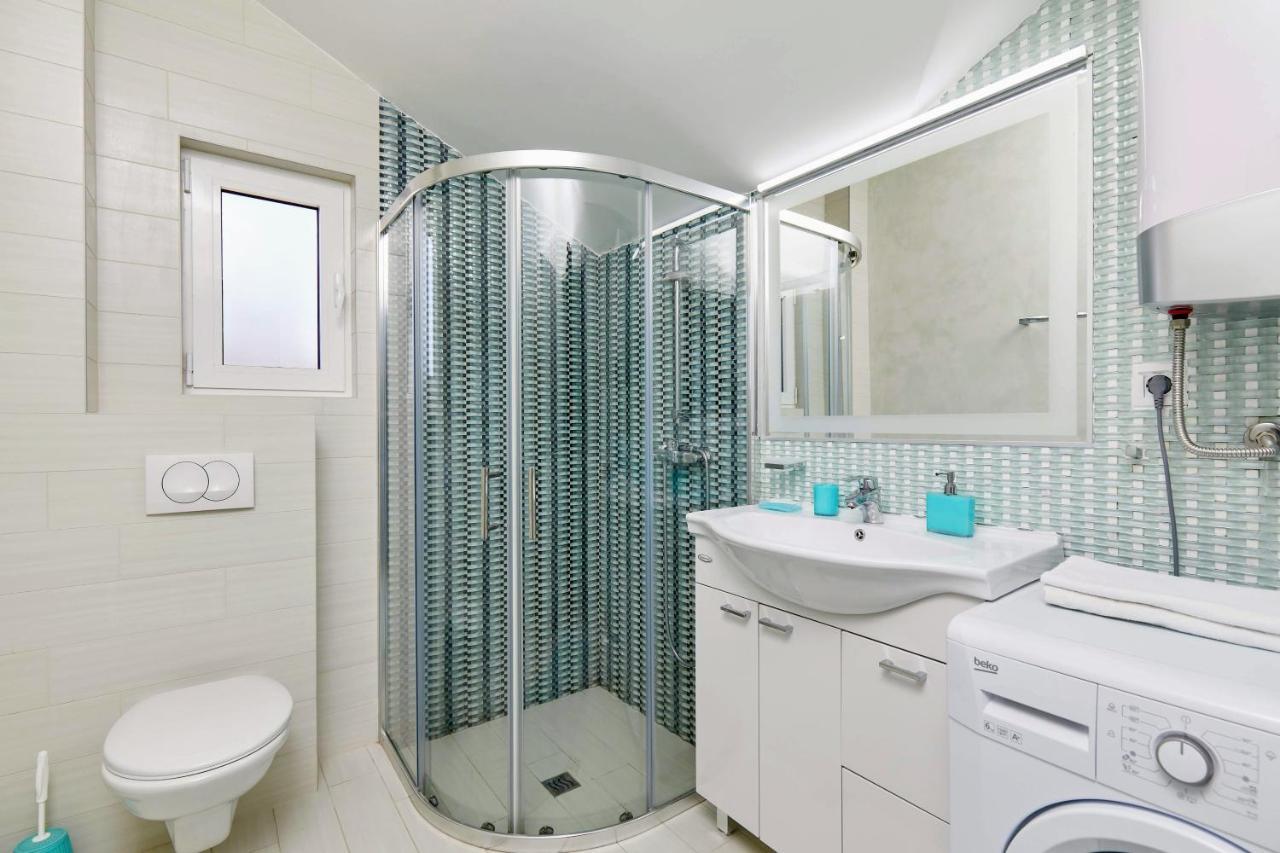 Bayview Apartments Tivat Montenegro Esterno foto