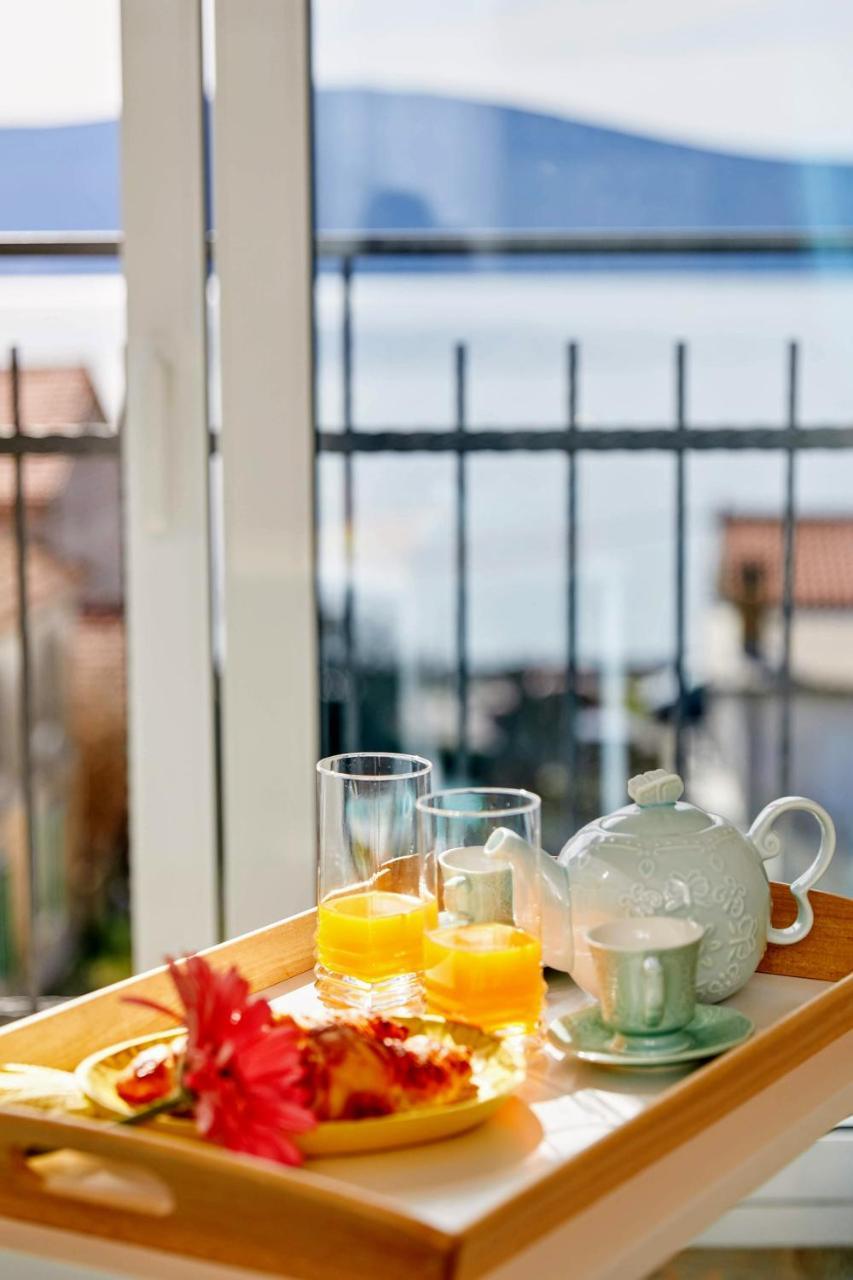 Bayview Apartments Tivat Montenegro Esterno foto
