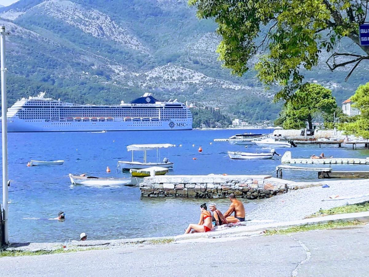Bayview Apartments Tivat Montenegro Esterno foto