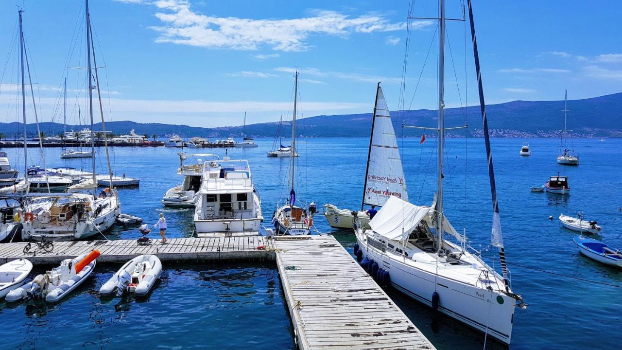 Bayview Apartments Tivat Montenegro Esterno foto
